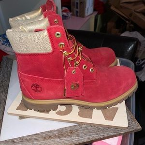 Timberland Boots, Exclusive Xmas Edition like New, Sz 10, Red/Gold